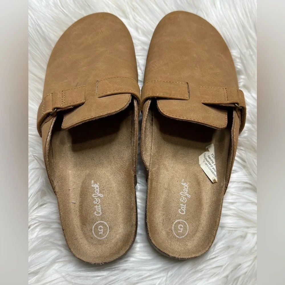 Cat & Jack Girls' Perry Slip-On Clogs